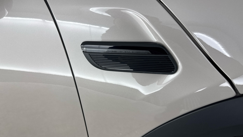 MINI Cooper 1.5 C Exclusive 5dr Auto Petrol Hatchback